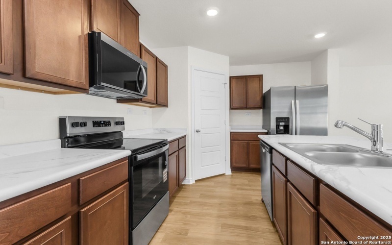 14427 STINGER HOOK, Elmendorf, TX 78112, 4 Habitaciones Habitaciones , ,2 BañosBaños,Residential,En Venta,14427 STINGER HOOK,0,1928517