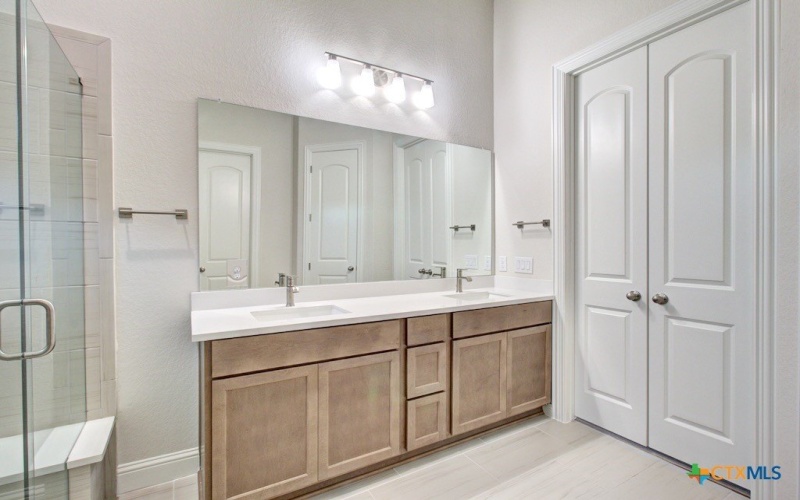 2031 Stephanie Avenue, New Braunfels, TX 78132, 4 Habitaciones Habitaciones , ,3 BañosBaños,Residential,En Venta,2031 Stephanie Avenue,0,599973