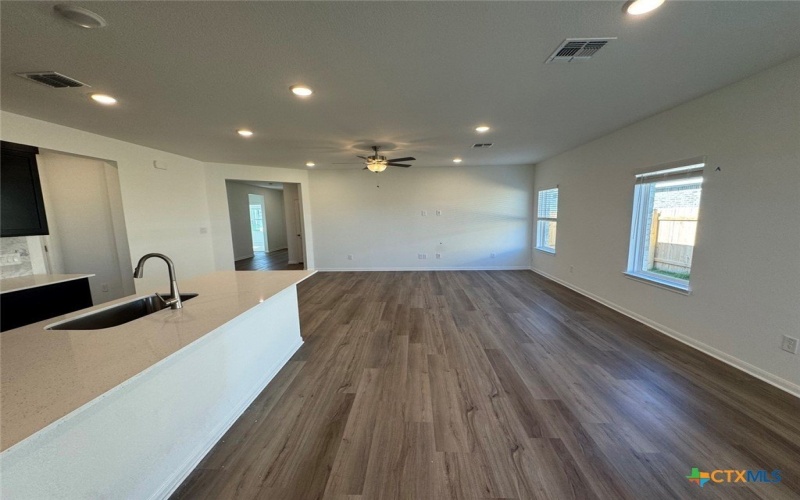 3725 Pin Oak Hills, Seguin, TX 78155, 3 Bedrooms Bedrooms, ,2 BathroomsBathrooms,Residential,For Sale,3725 Pin Oak Hills,0,600007