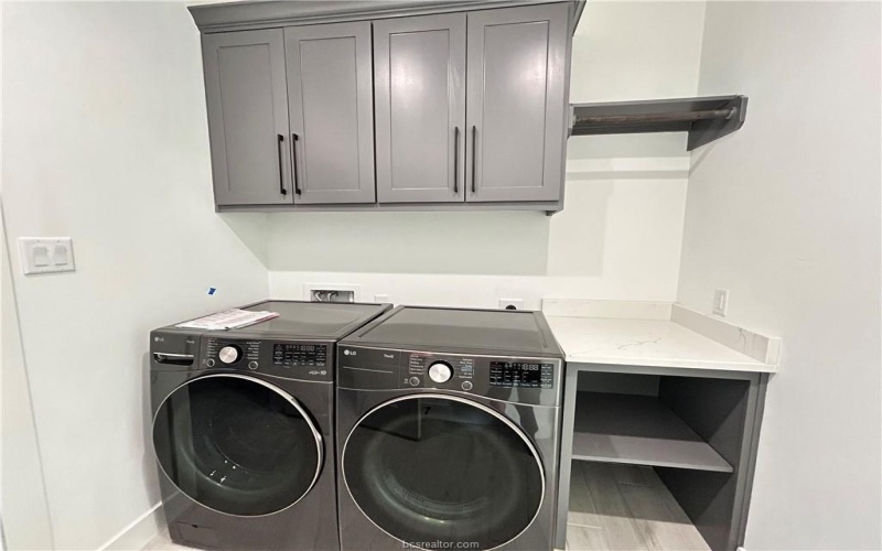 5010 Grayson Way, Bryan, TX 77802, 5 Habitaciones Habitaciones , ,5 BañosBaños,Residential,En Venta,5010 Grayson Way,0,25012759