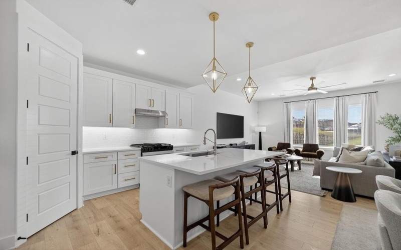 2006 Oak Garden Court, Dallas, TX 75232, 4 Habitaciones Habitaciones , ,3 BañosBaños,Residential,En Venta,2006 Oak Garden Court,0,21129222