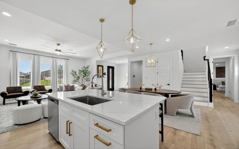 2006 Oak Garden Court, Dallas, TX 75232, 4 Habitaciones Habitaciones , ,3 BañosBaños,Residential,En Venta,2006 Oak Garden Court,0,21129222