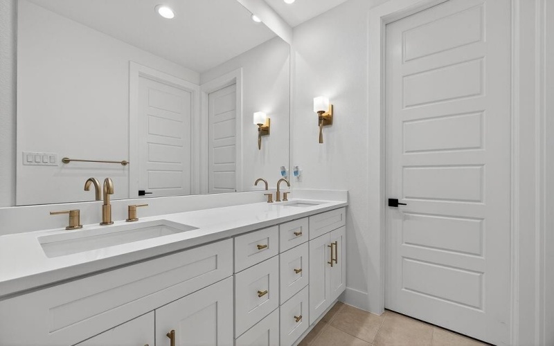 2006 Oak Garden Court, Dallas, TX 75232, 4 Habitaciones Habitaciones , ,3 BañosBaños,Residential,En Venta,2006 Oak Garden Court,0,21129222