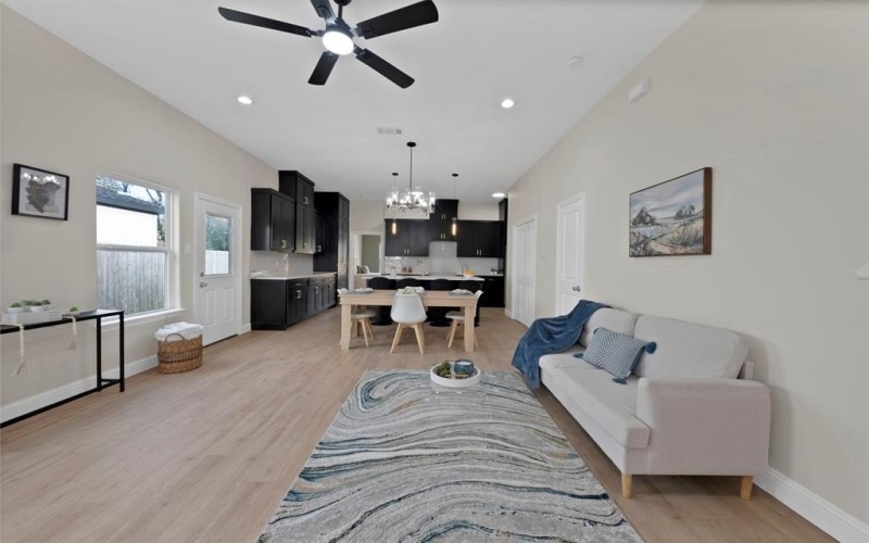 817 Stamps Avenue, Fort Worth, TX 76114, 4 Habitaciones Habitaciones , ,2 BañosBaños,Residential,En Venta,817 Stamps Avenue,0,21132451