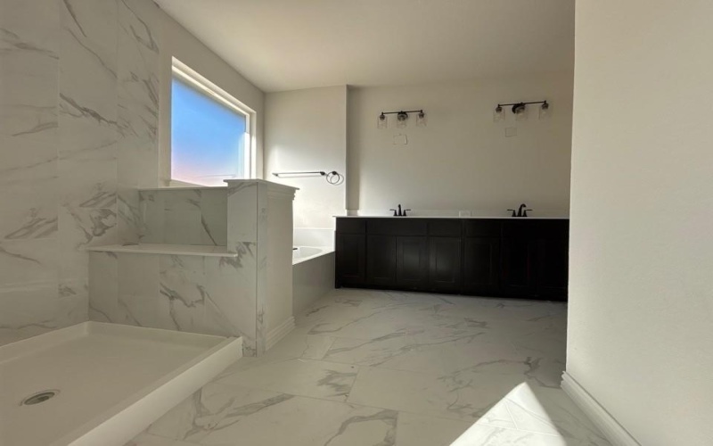 557 Waterford Park Boulevard, Weatherford, TX 76087, 3 Bedrooms Bedrooms, ,2 BathroomsBathrooms,Residential,For Sale,557 Waterford Park Boulevard,0,21132633