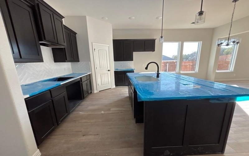 557 Waterford Park Boulevard, Weatherford, TX 76087, 3 Bedrooms Bedrooms, ,2 BathroomsBathrooms,Residential,For Sale,557 Waterford Park Boulevard,0,21132633