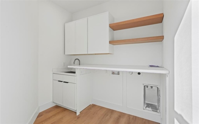 325 N Moore, Dallas, TX 75203, 4 Habitaciones Habitaciones , ,5 BañosBaños,Residential,En Venta,325 N Moore,0,21132772