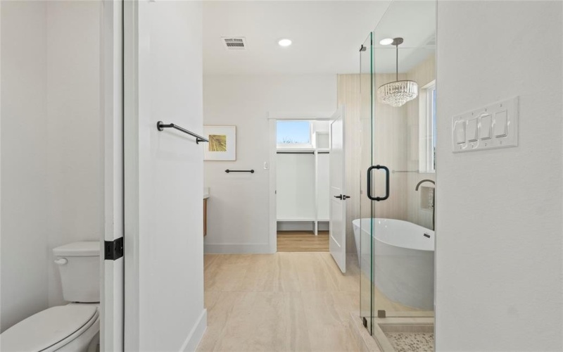 325 N Moore, Dallas, TX 75203, 4 Habitaciones Habitaciones , ,5 BañosBaños,Residential,En Venta,325 N Moore,0,21132772