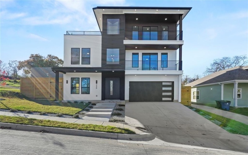 325 N Moore, Dallas, TX 75203, 4 Habitaciones Habitaciones , ,5 BañosBaños,Residential,En Venta,325 N Moore,0,21132772