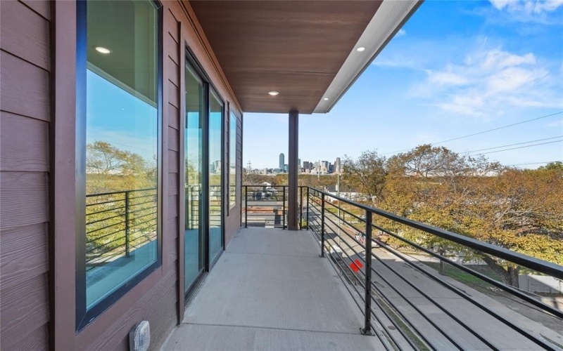 325 N Moore, Dallas, TX 75203, 4 Habitaciones Habitaciones , ,5 BañosBaños,Residential,En Venta,325 N Moore,0,21132772