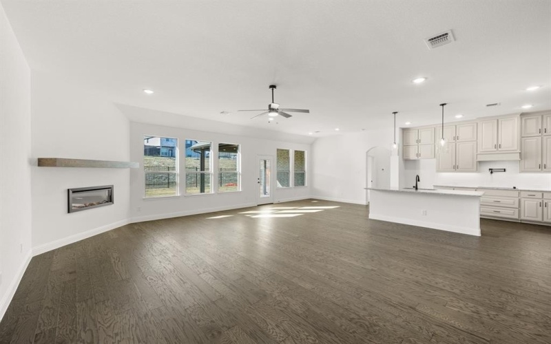 725 Winecup Way, Midlothian, TX 76065, 3 Habitaciones Habitaciones , ,2 BañosBaños,Residential,En Venta,725 Winecup Way,0,21132893