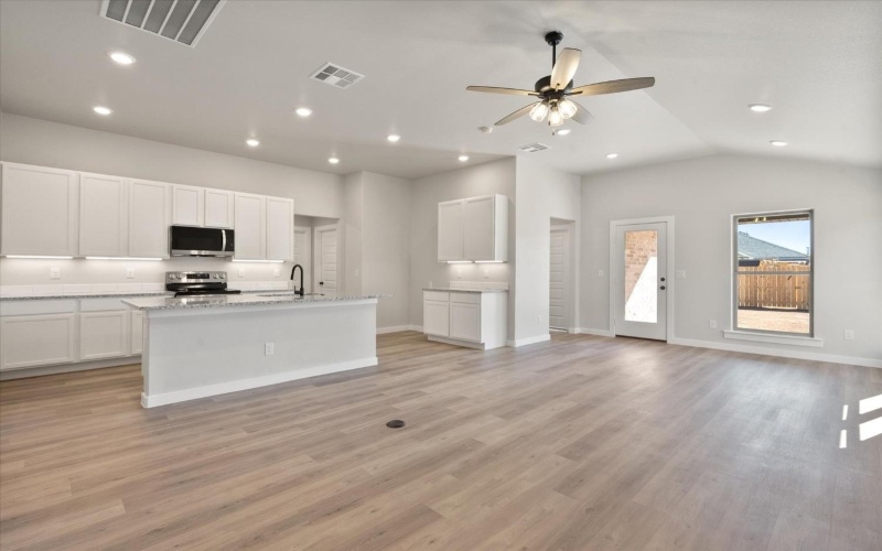 7429 30th Street, Lubbock, TX 79407, 4 Bedrooms Bedrooms, ,2 BathroomsBathrooms,Residential,For Sale,7429 30th Street,202501149