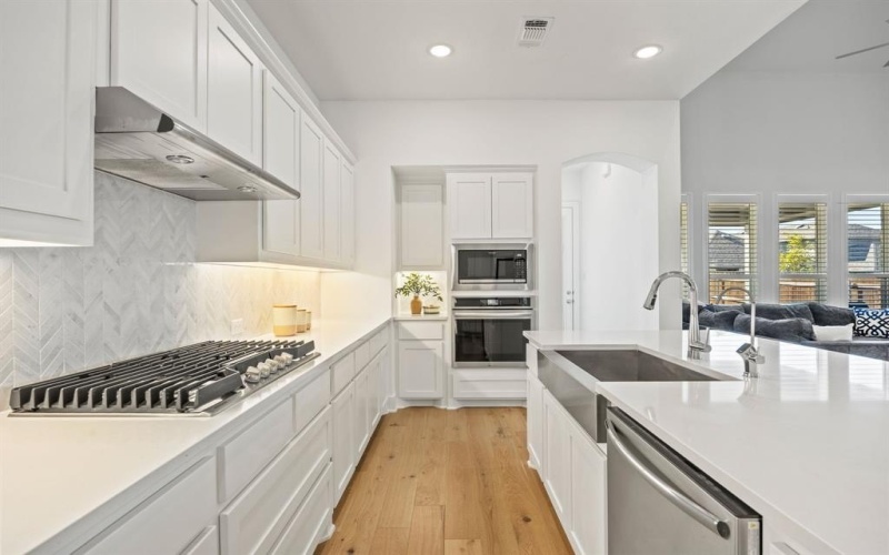 1807 Gateway Lane, Van Alstyne, TX 75495, 4 Habitaciones Habitaciones , ,5 BañosBaños,Residential,En Venta,1807 Gateway Lane,0,21133163