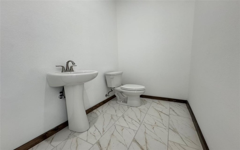 1401 Ranger Highway #303, Weatherford, TX 76086, ,Otro,En Venta,1401 Ranger Highway,0,21133278