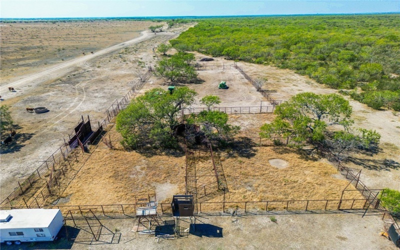 3189-3251 County Road 407, Karnes City, TX 78113, ,Granja,En Venta,3189-3251 County Road 407,0,468857