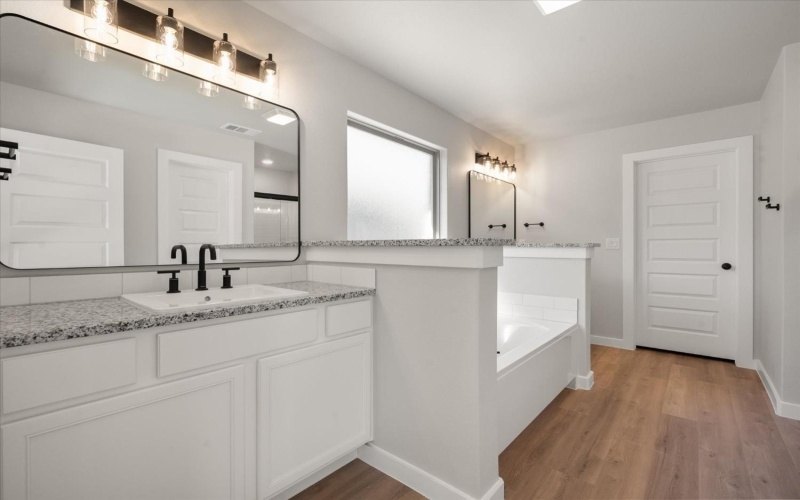 6811 54th Street, Lubbock, TX 79407, 4 Bedrooms Bedrooms, ,2 BathroomsBathrooms,Residential,For Sale,6811 54th Street,202501152