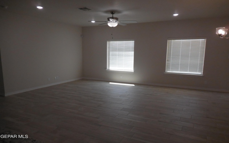 561 Oakmont Place, El Paso, TX 79928, 4 Bedrooms Bedrooms, ,1 BathroomBathrooms,Residential,For Sale,561 Oakmont Place,0,935229