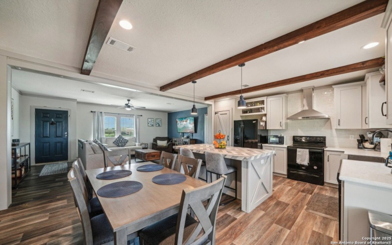 245 County Road 477, Stockdale, TX 78160, 3 Bedrooms Bedrooms, ,2 BathroomsBathrooms,Residential,For Sale,245 County Road 477,0,1885977