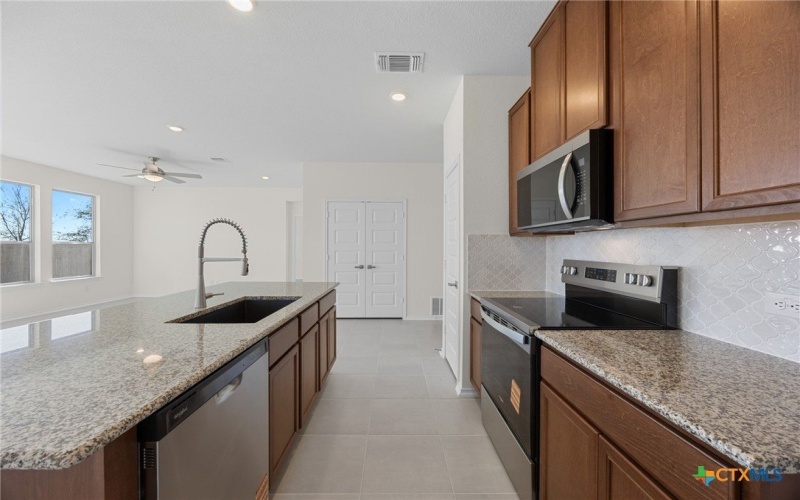 1933 Jadd Street, Belton, TX 76513, 4 Habitaciones Habitaciones , ,2 BañosBaños,Residential,En Venta,1933 Jadd Street,0,600087