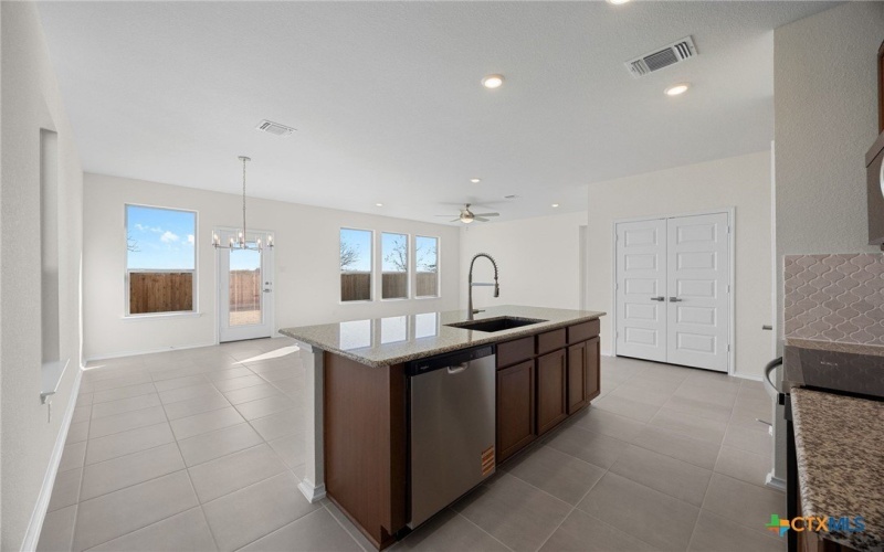 1933 Jadd Street, Belton, TX 76513, 4 Habitaciones Habitaciones , ,2 BañosBaños,Residential,En Venta,1933 Jadd Street,0,600087