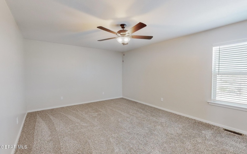 516 LOGWOOD Avenue, Canutillo, TX 79835, 4 Habitaciones Habitaciones , ,2 BañosBaños,Residential,En Venta,516 LOGWOOD Avenue,0,935244