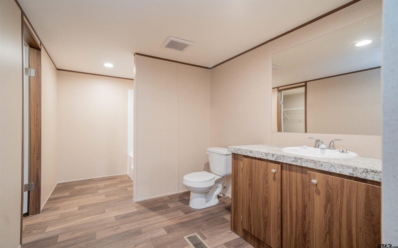 MH1 PR 52423, Leesburg, TX 75451, 4 Bedrooms Bedrooms, ,2 BathroomsBathrooms,Residential,For Sale,MH1 PR 52423,0,25017815