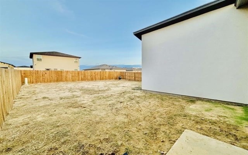 5225 Anacahuita Dr, Laredo, TX 78046, 3 Bedrooms Bedrooms, ,2 BathroomsBathrooms,Residential,For Sale,5225 Anacahuita Dr,0,20255415