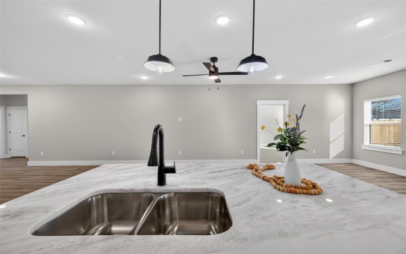 506 Broadway Street, Whitesboro, TX 76273, 3 Bedrooms Bedrooms, ,2 BathroomsBathrooms,Residential,For Sale,506 Broadway Street,0,21116342