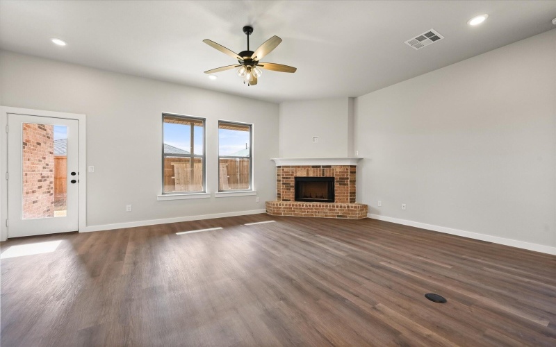 10505 Beaufort Avenue, Lubbock, TX 79424, 3 Habitaciones Habitaciones , ,2 BañosBaños,Residential,En Venta,10505 Beaufort Avenue,202552569