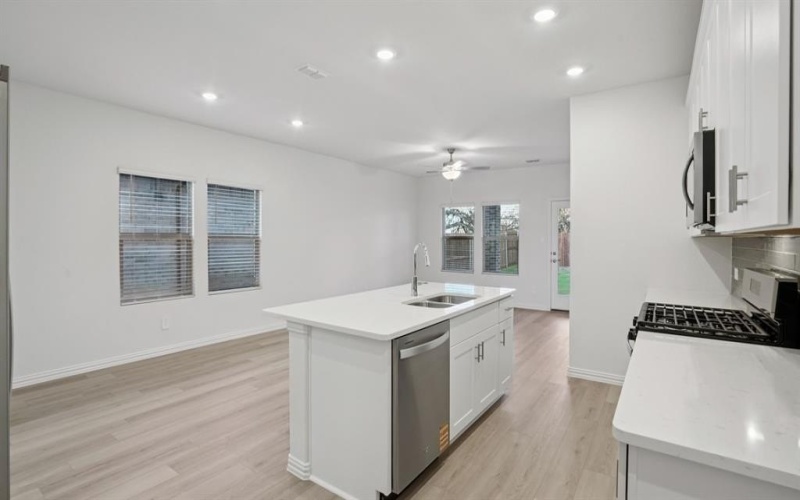 701 Leavenworth Drive, Princeton, TX 75071, 4 Habitaciones Habitaciones , ,2 BañosBaños,Residential,En Venta,701 Leavenworth Drive,0,21130493