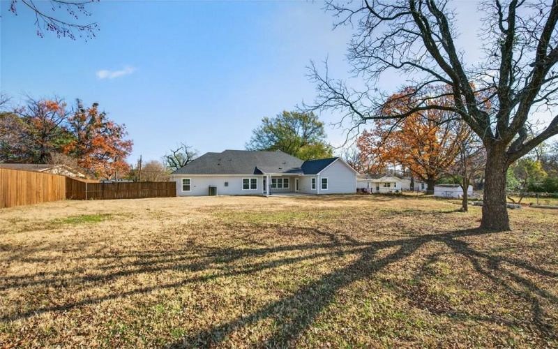 1809 Bluebonnet Avenue, Denison, TX 75020, 5 Habitaciones Habitaciones , ,3 BañosBaños,Residential,En Venta,1809 Bluebonnet Avenue,0,21130624