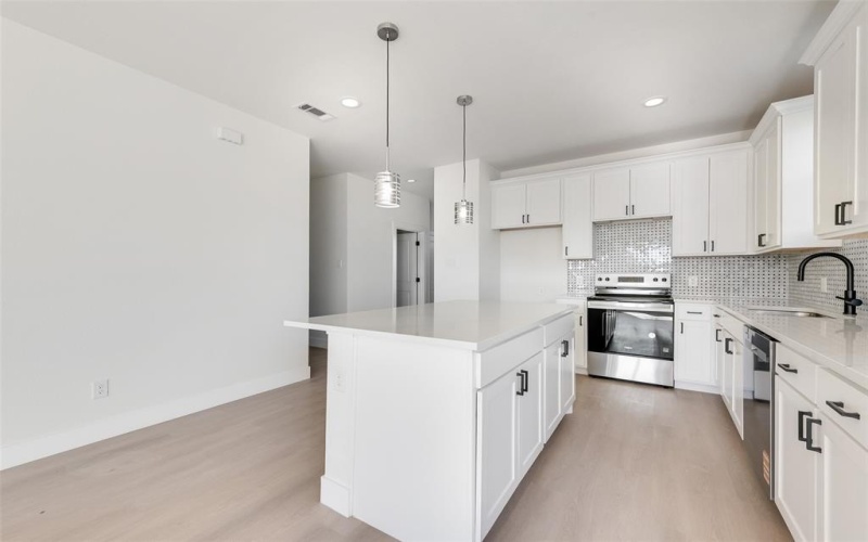 530 Elm Street, Forney, TX 75126, 4 Habitaciones Habitaciones , ,2 BañosBaños,Residential,En Venta,530 Elm Street,0,21133274