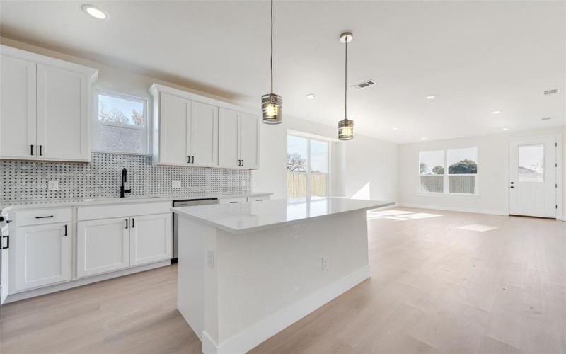 530 Elm Street, Forney, TX 75126, 4 Habitaciones Habitaciones , ,2 BañosBaños,Residential,En Venta,530 Elm Street,0,21133274