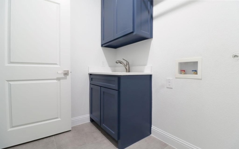 2613 Chestnut Avenue, Fort Worth, TX 76164, 4 Bedrooms Bedrooms, ,2 BathroomsBathrooms,Residential,For Sale,2613 Chestnut Avenue,0,21133557