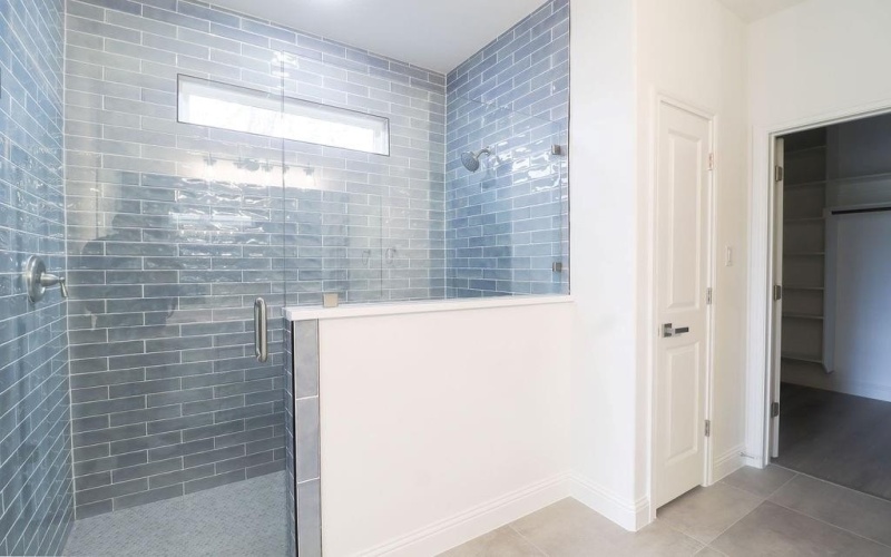 2613 Chestnut Avenue, Fort Worth, TX 76164, 4 Bedrooms Bedrooms, ,2 BathroomsBathrooms,Residential,For Sale,2613 Chestnut Avenue,0,21133557