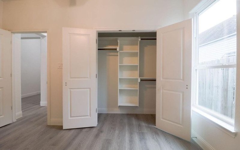 2613 Chestnut Avenue, Fort Worth, TX 76164, 4 Bedrooms Bedrooms, ,2 BathroomsBathrooms,Residential,For Sale,2613 Chestnut Avenue,0,21133557