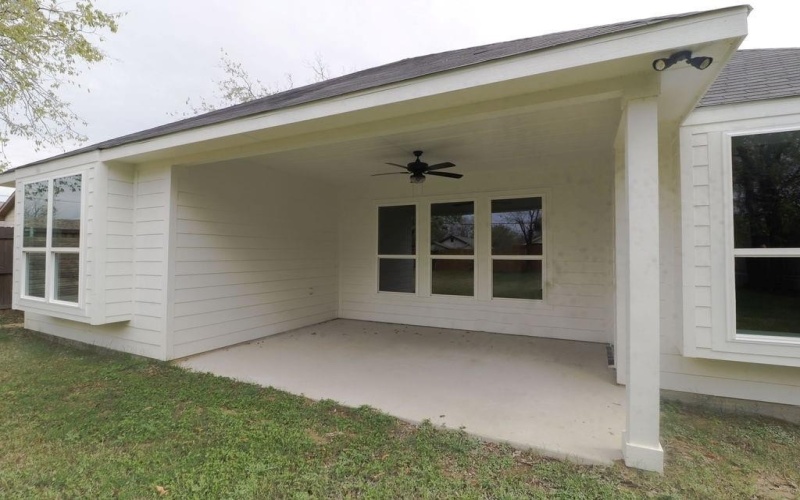 2613 Chestnut Avenue, Fort Worth, TX 76164, 4 Bedrooms Bedrooms, ,2 BathroomsBathrooms,Residential,For Sale,2613 Chestnut Avenue,0,21133557