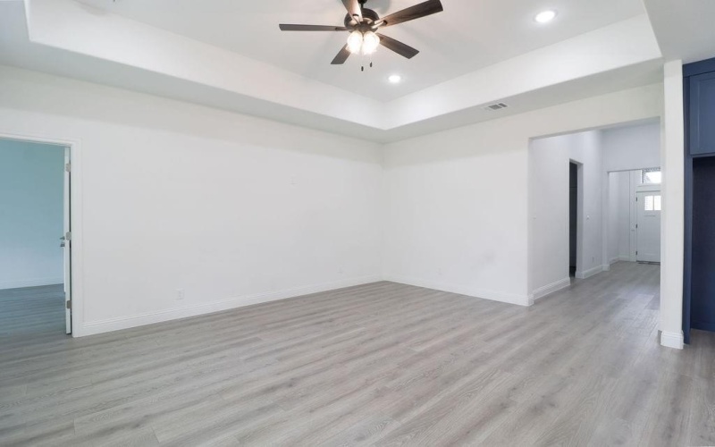 2613 Chestnut Avenue, Fort Worth, TX 76164, 4 Bedrooms Bedrooms, ,2 BathroomsBathrooms,Residential,For Sale,2613 Chestnut Avenue,0,21133557