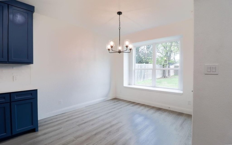 2613 Chestnut Avenue, Fort Worth, TX 76164, 4 Bedrooms Bedrooms, ,2 BathroomsBathrooms,Residential,For Sale,2613 Chestnut Avenue,0,21133557