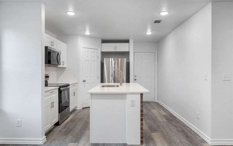 2004 W 2nd Avenue, Corsicana, TX 75110, 3 Habitaciones Habitaciones , ,2 BañosBaños,Residential,En Venta,2004 W 2nd Avenue,0,21133742