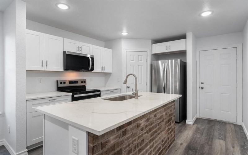 2004 W 2nd Avenue, Corsicana, TX 75110, 3 Habitaciones Habitaciones , ,2 BañosBaños,Residential,En Venta,2004 W 2nd Avenue,0,21133742