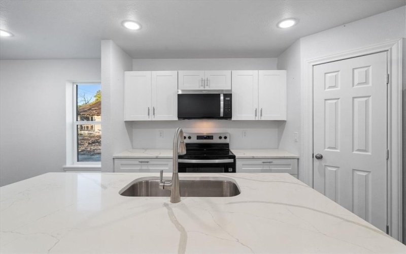 2004 W 2nd Avenue, Corsicana, TX 75110, 3 Habitaciones Habitaciones , ,2 BañosBaños,Residential,En Venta,2004 W 2nd Avenue,0,21133742