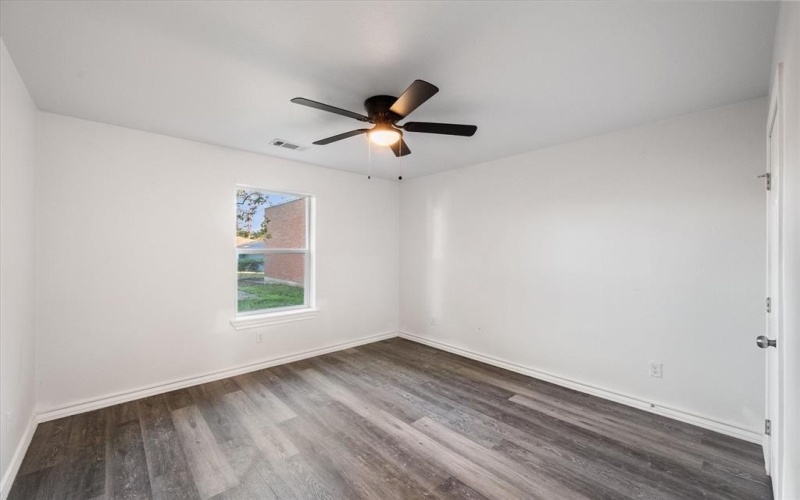 2004 W 2nd Avenue, Corsicana, TX 75110, 3 Habitaciones Habitaciones , ,2 BañosBaños,Residential,En Venta,2004 W 2nd Avenue,0,21133742