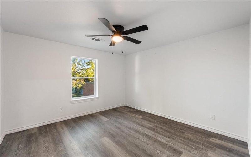 2004 W 2nd Avenue, Corsicana, TX 75110, 3 Habitaciones Habitaciones , ,2 BañosBaños,Residential,En Venta,2004 W 2nd Avenue,0,21133742