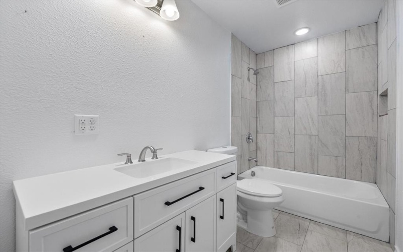 2004 W 2nd Avenue, Corsicana, TX 75110, 3 Habitaciones Habitaciones , ,2 BañosBaños,Residential,En Venta,2004 W 2nd Avenue,0,21133742