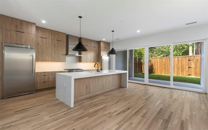 5611 Ellsworth Avenue #101, Dallas, TX 75206, 4 Bedrooms Bedrooms, ,3 BathroomsBathrooms,Residential,For Sale,5611 Ellsworth Avenue,0,21133751