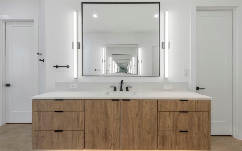 5611 Ellsworth Avenue #101, Dallas, TX 75206, 4 Bedrooms Bedrooms, ,3 BathroomsBathrooms,Residential,For Sale,5611 Ellsworth Avenue,0,21133751