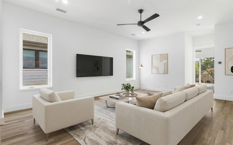 5611 Ellsworth Avenue #101, Dallas, TX 75206, 4 Bedrooms Bedrooms, ,3 BathroomsBathrooms,Residential,For Sale,5611 Ellsworth Avenue,0,21133751