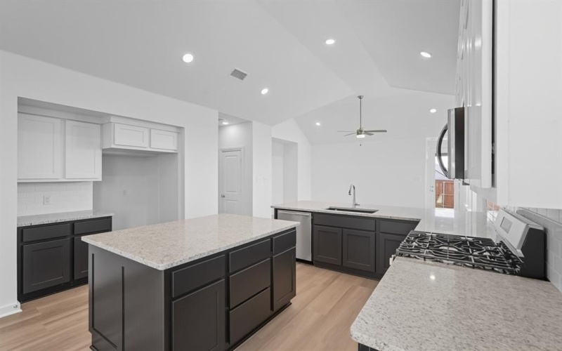 723 Sagebrush Trail, Sherman, TX 75092, 3 Habitaciones Habitaciones , ,2 BañosBaños,Residential,En Venta,723 Sagebrush Trail,0,21133837