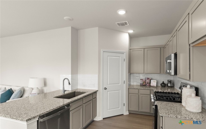 312 Witchhazel Way, San Marcos, TX 78666, 3 Bedrooms Bedrooms, ,2 BathroomsBathrooms,Residential,For Sale,312 Witchhazel Way,0,600127